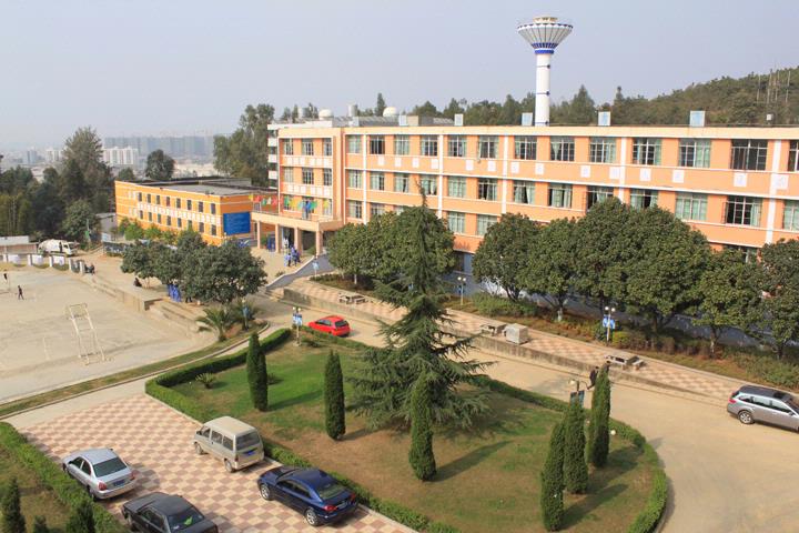 雲南省林業學校