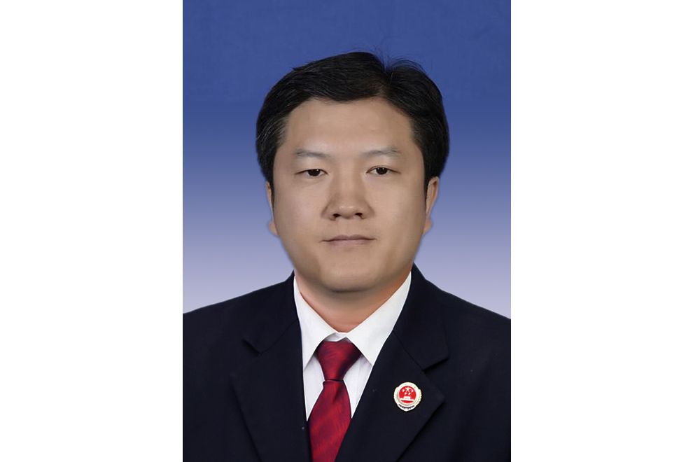 李志偉(新疆維吾爾自治區人民檢察院黨組成員、政治部主任) 李志偉(新疆維吾爾自治區人民檢察院黨組成員、政治部主任)