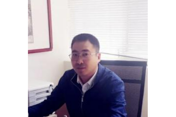 張雪峰(中建二局華北公司第十七項目部黨支部書記) 張雪峰(中建二局華北公司第十七項目部黨支部書記)