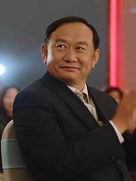 張昱(網路電影《半糖初戀》中的角色) 張昱(網路電影《半糖初戀》中的角色)