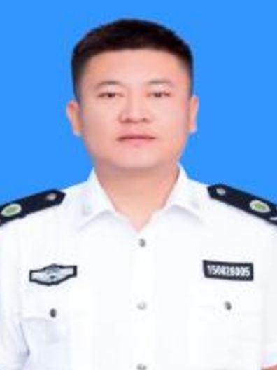 劉翔宇(內蒙古自治區巴彥淖爾市杭錦後旗農牧林水綜合行政執法局領導班子成員)