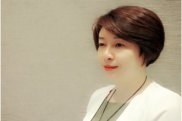 曾燕(蘇州山珍寶餐飲管理有限公司董事長) 曾燕(蘇州山珍寶餐飲管理有限公司董事長)