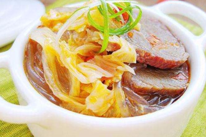 白菜牛肉冬粉煲 白菜牛肉冬粉煲