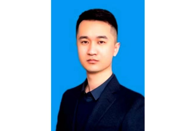 趙育磊 趙育磊