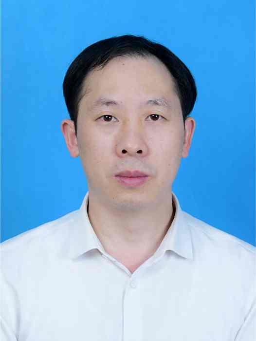 高啟明(廣西貴港市人民政府發展研究中心副主任) 高啟明(廣西貴港市人民政府發展研究中心副主任)