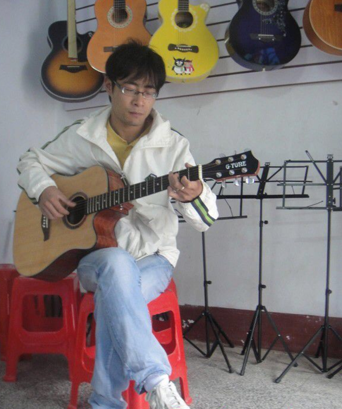 王輝(吉他教師)