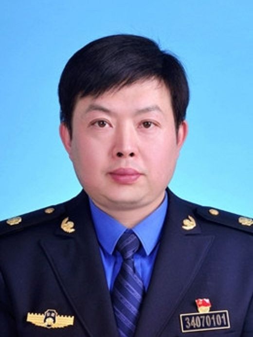 朱濤(安徽省淮南市城市管理行政執法局(市城市管理局)副局長) 朱濤(安徽省淮南市城市管理行政執法局(市城市管理局)副局長)
