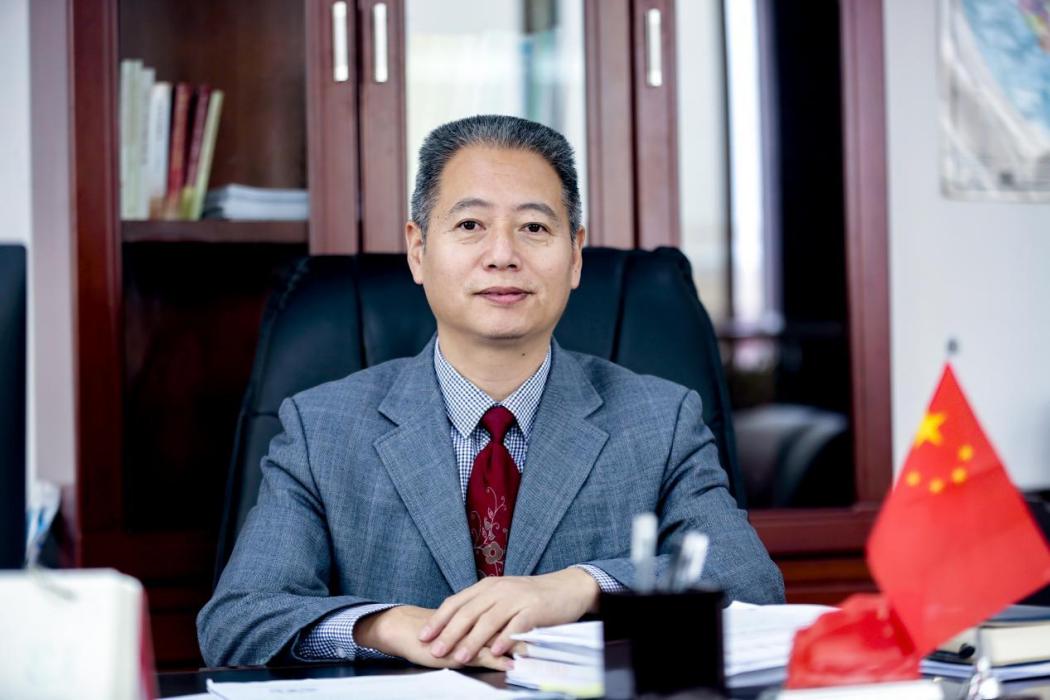 鄧海平(江西套用科技學院黨委委員、副校長) 鄧海平(江西套用科技學院黨委委員、副校長)