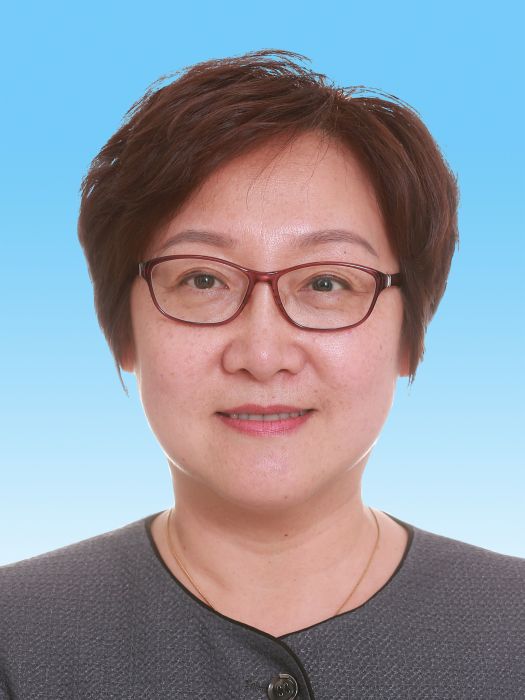 尤娜(北京市東城區委教育工作委員會副書記) 尤娜(北京市東城區委教育工作委員會副書記)