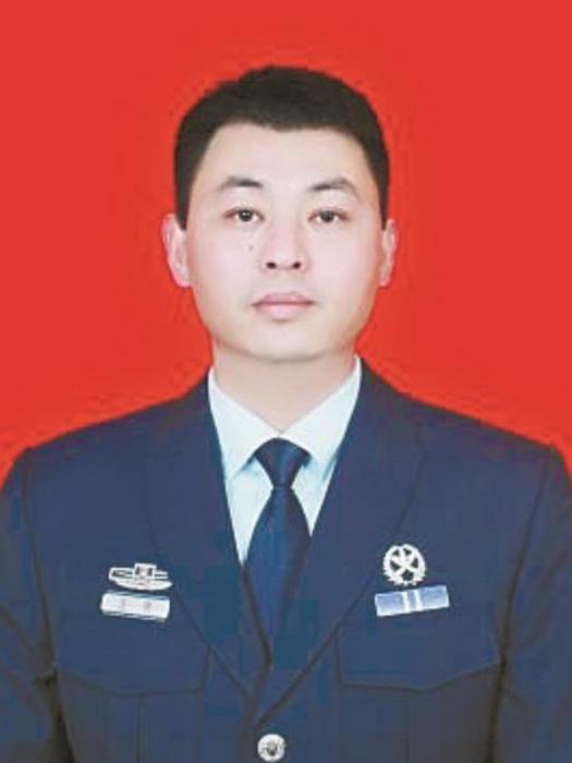 王濤(湖南省張家界軍分區政治工作處副處級幹事) 王濤(湖南省張家界軍分區政治工作處副處級幹事)