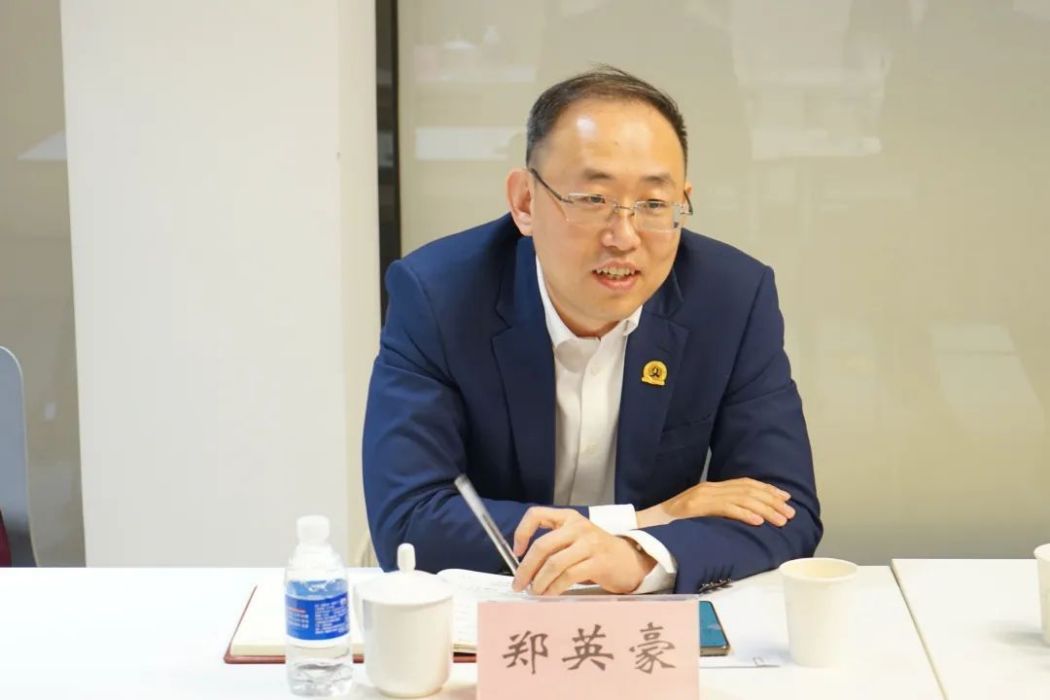 鄭英豪(上影集團黨委副書記)