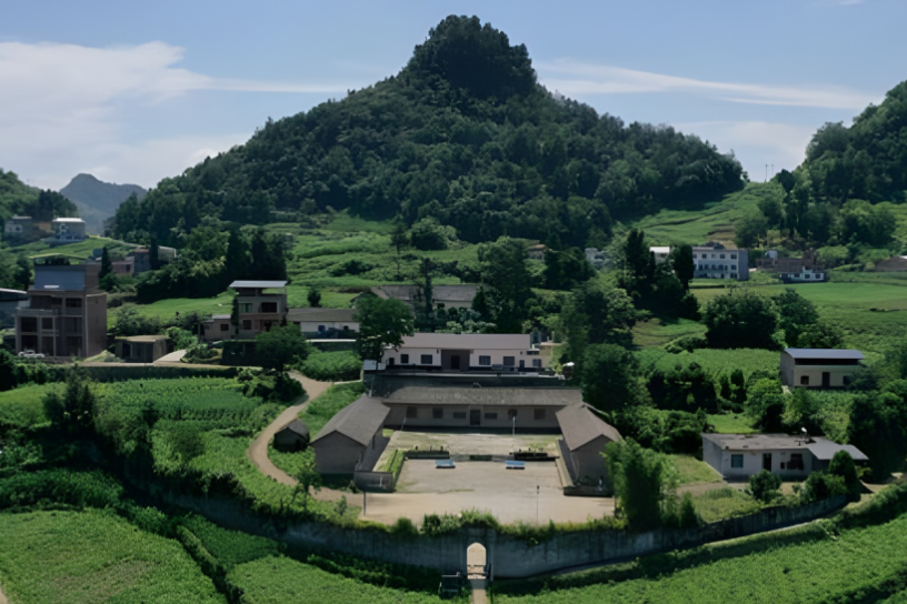 建設村(四川省瀘州市古藺縣觀文鎮下轄村) 建設村(四川省瀘州市古藺縣觀文鎮下轄村)