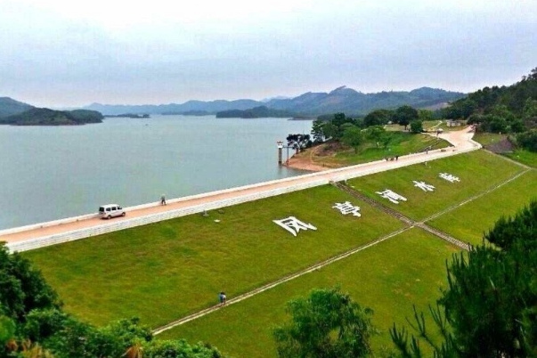 鳳亭河水庫 鳳亭河水庫