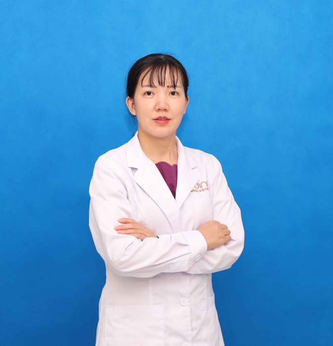 鄧銳(深圳潤澤瑞尼絲美容醫生) 鄧銳(深圳潤澤瑞尼絲美容醫生)