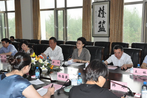 薩仁(原內蒙古自治區人力資源和社會保障廳廳長) 薩仁(原內蒙古自治區人力資源和社會保障廳廳長)