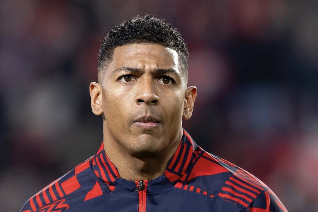 派屈克·范安霍爾特(Patrick van Aanholt) 派屈克·范安霍爾特(Patrick van Aanholt)