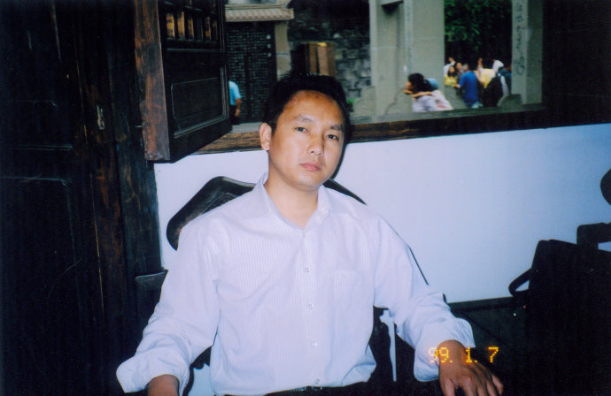 2006年5月，在成都杜甫草堂。