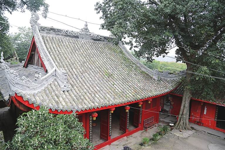 慧嚴寺大殿