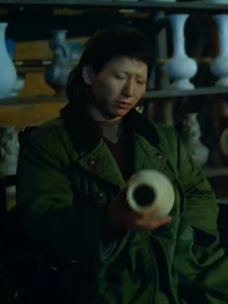 鄭國渠(冒險電影《古董局中局》中的反派角色,由阿如那飾演) 鄭國渠(冒險電影《古董局中局》中的反派角色,由阿如那飾演)