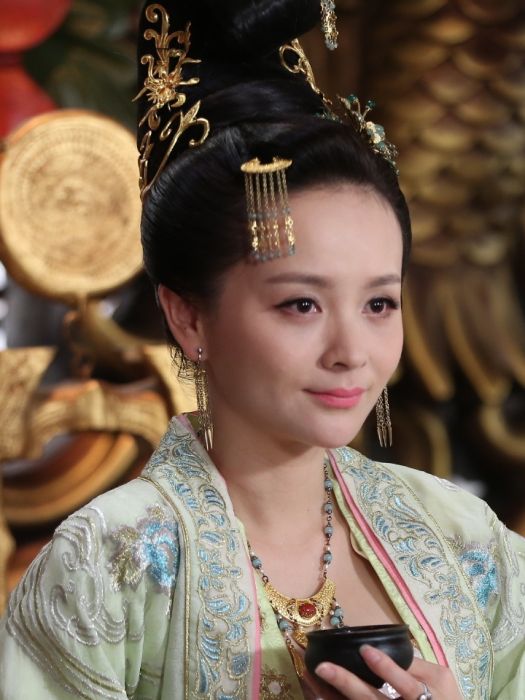 張貴妃(古裝武俠言情劇《孤芳不自賞》中的角色) 張貴妃(古裝武俠言情劇《孤芳不自賞》中的角色)