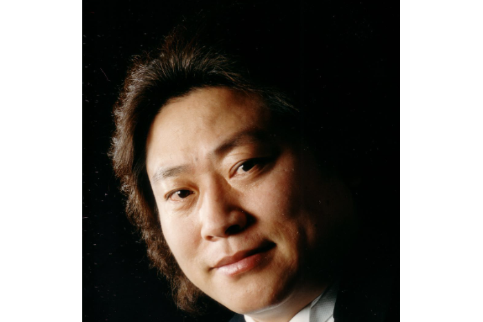 許昌(中央音樂學院聲樂歌劇系教授) 許昌(中央音樂學院聲樂歌劇系教授)