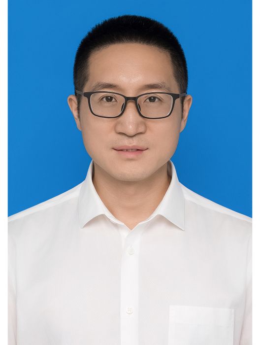 羅剛(四川省瀘州市敘永縣人民醫院黨委書記) 羅剛(四川省瀘州市敘永縣人民醫院黨委書記)