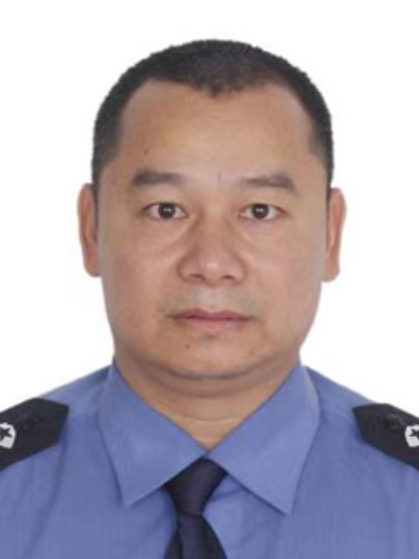 譚偉明(廣東省東莞市公安局石龍分局興龍派出所原輔警) 譚偉明(廣東省東莞市公安局石龍分局興龍派出所原輔警)