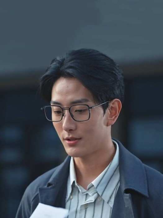 李炎(刑偵題材劇《原罪》中的角色,由演員夏易飾演) 李炎(刑偵題材劇《原罪》中的角色,由演員夏易飾演)
