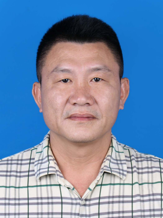 朱平(海南省萬寧市龍滾鎮黨委委員、副鎮長) 朱平(海南省萬寧市龍滾鎮黨委委員、副鎮長)