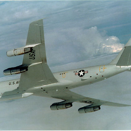 E-8戰場聯合監視機(E-8)