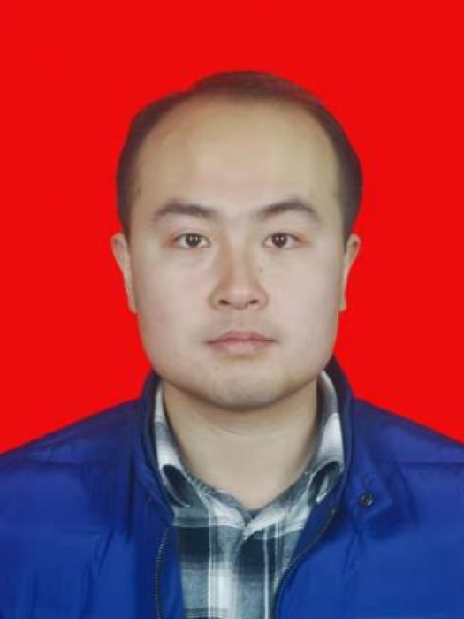 袁宇(江西省宜春市袁州區楠木鄉黨委副書記、鄉長) 袁宇(江西省宜春市袁州區楠木鄉黨委副書記、鄉長)