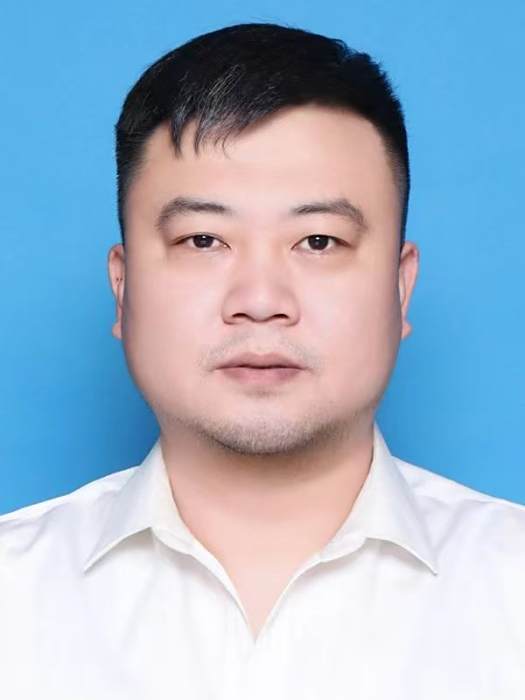 崔曉東(山西省大同市規劃和自然資源局黨組成員、副局長) 崔曉東(山西省大同市規劃和自然資源局黨組成員、副局長)
