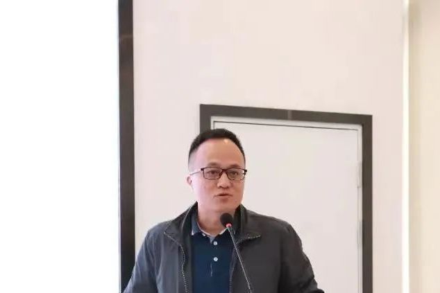 徐濤(浙江特勤衛星導航科技有限公司董事長,湖州南太湖新區籃球協會主席) 徐濤(浙江特勤衛星導航科技有限公司董事長,湖州南太湖新區籃球協會主席)