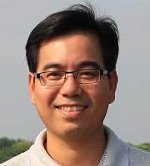 虞育松 虞育松