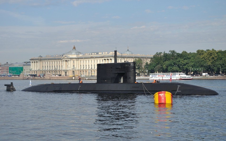 B-585“聖彼得堡”號