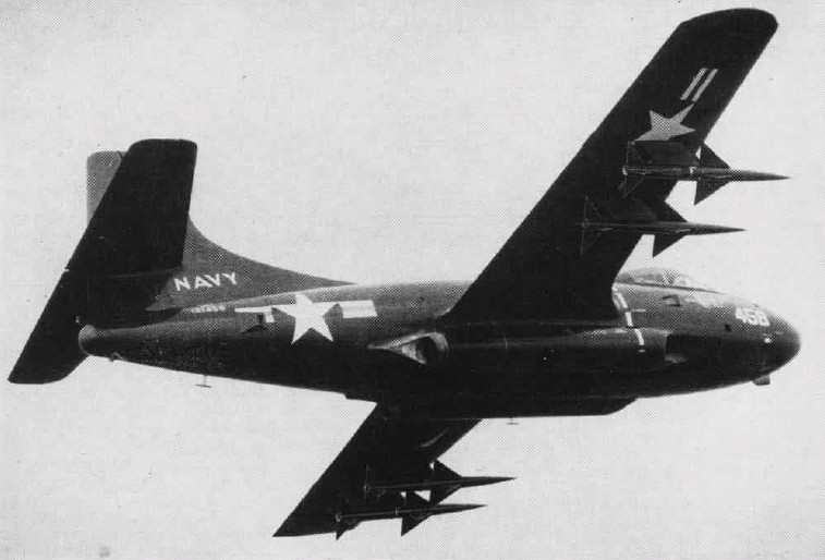 XF3D-1上測試的早期麻雀飛彈AAM-N-2