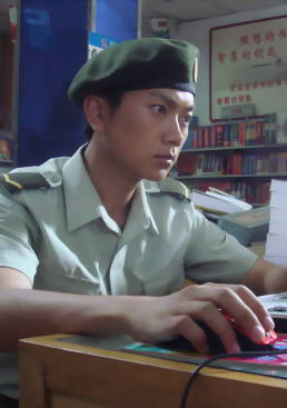 列兵大學生