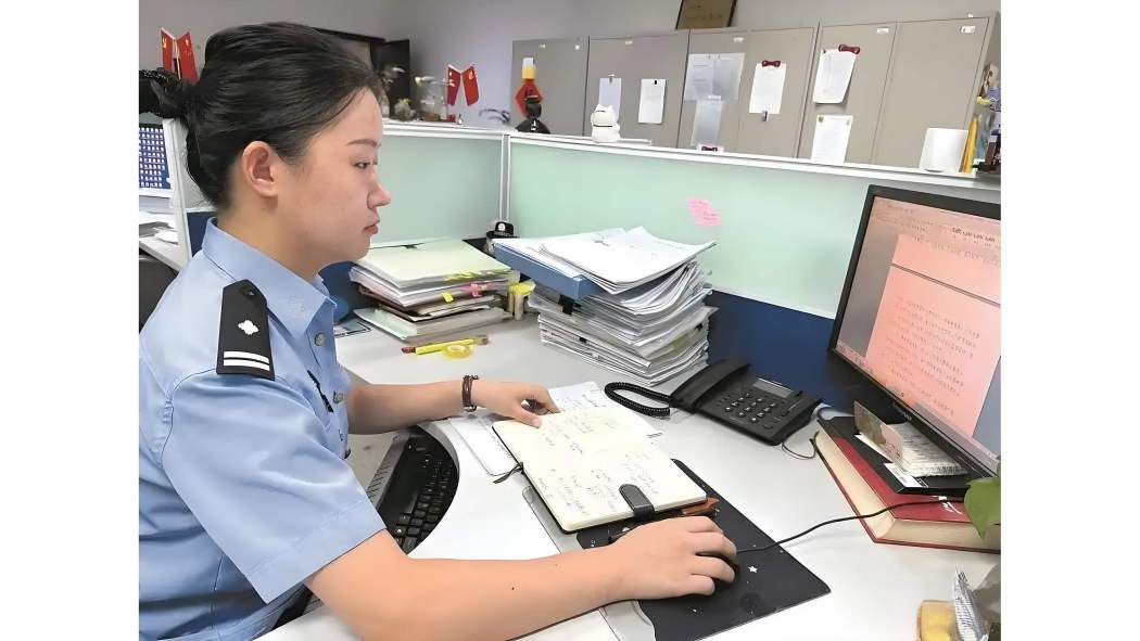 胡亞婷(四川省成都市公安局法制支隊刑事案件審查指導一大隊副大隊長) 胡亞婷(四川省成都市公安局法制支隊刑事案件審查指導一大隊副大隊長)