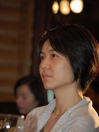梁康妮 梁康妮
