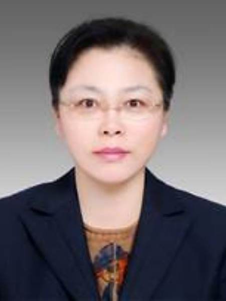 石英(遼寧省營口市西市區審計局黨組書記、局長)