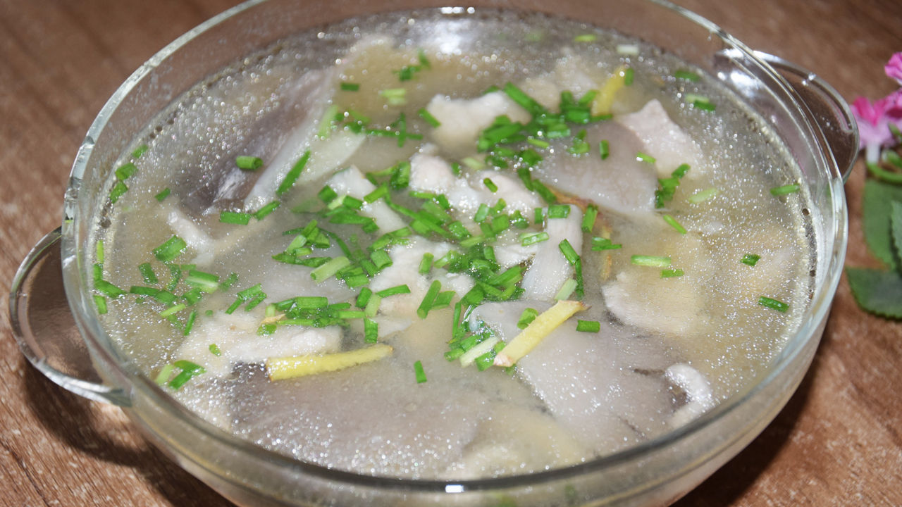 平菇肉片湯