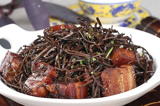 乾蕨菜燒肉 乾蕨菜燒肉
