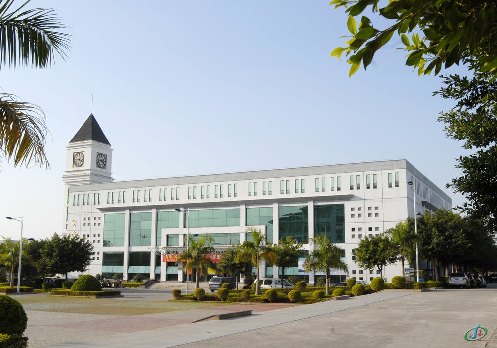 廣東省梅州市華南職業技術學校