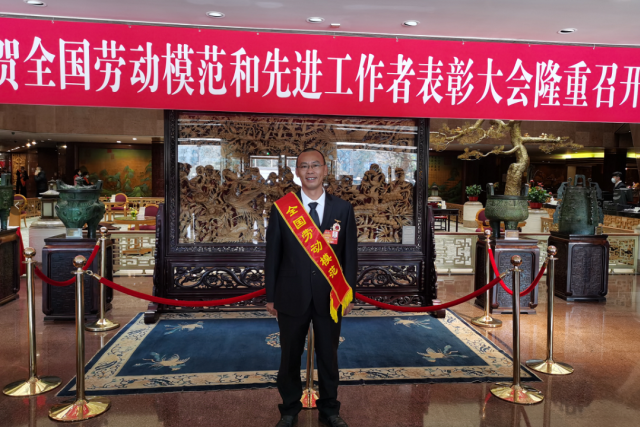 羅新輝(廣東省興寧市潤豐農業專業合作社理事長) 羅新輝(廣東省興寧市潤豐農業專業合作社理事長)
