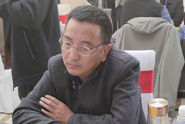 鄭廣(中國圍棋棋手,淮安市啟夢棋院院長) 鄭廣(中國圍棋棋手,淮安市啟夢棋院院長)