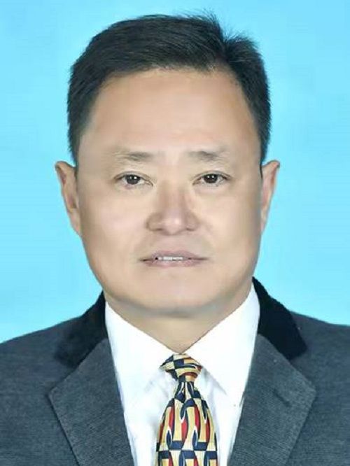 江鴻(安徽省懷寧縣財政局黨組成員、副局長,三級主任科員) 江鴻(安徽省懷寧縣財政局黨組成員、副局長,三級主任科員)