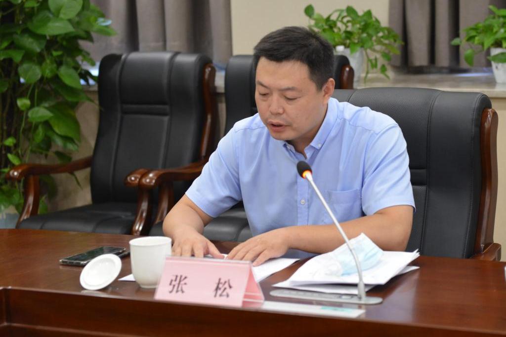 張松(徐州淮海國際港務區文教體旅和民宗局局長,徐州市督學) 張松(徐州淮海國際港務區文教體旅和民宗局局長,徐州市督學)