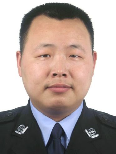羅永平(四川省廣元市公安局經濟技術開發區分局黨委書記、局長、一級警長) 羅永平(四川省廣元市公安局經濟技術開發區分局黨委書記、局長、一級警長)