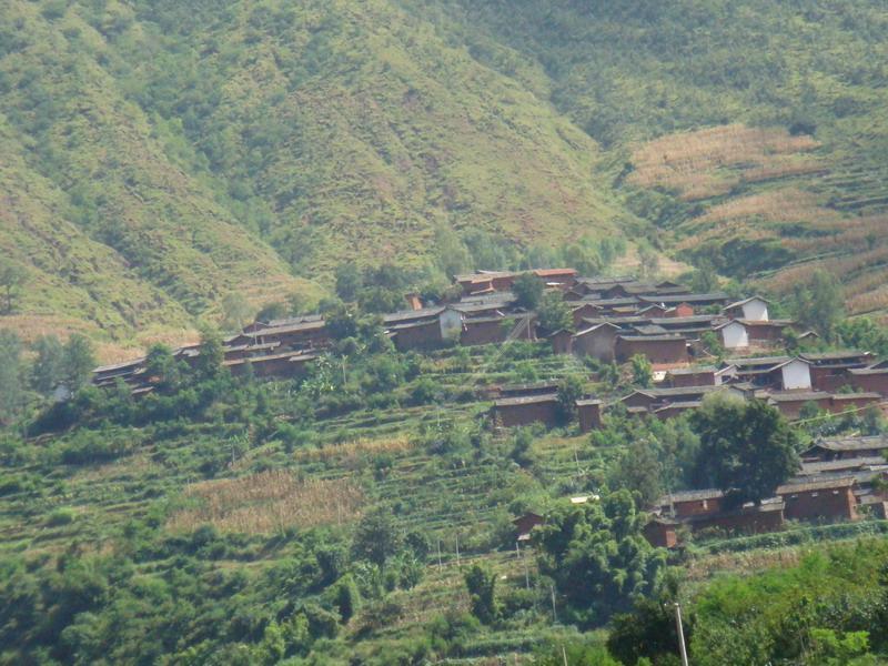 迤資村 迤資村