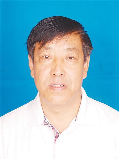 王雙廷(河北石家莊井陘縣小作鎮南石門村黨支部書記) 王雙廷(河北石家莊井陘縣小作鎮南石門村黨支部書記)